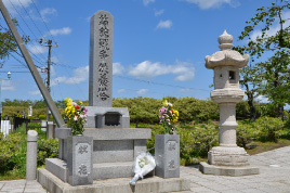 箱館戦争供養塔