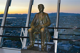 Bronze seated statue of Toshizo Hijikata