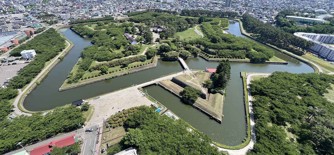 展望台から見た、特別史跡「五稜郭」
