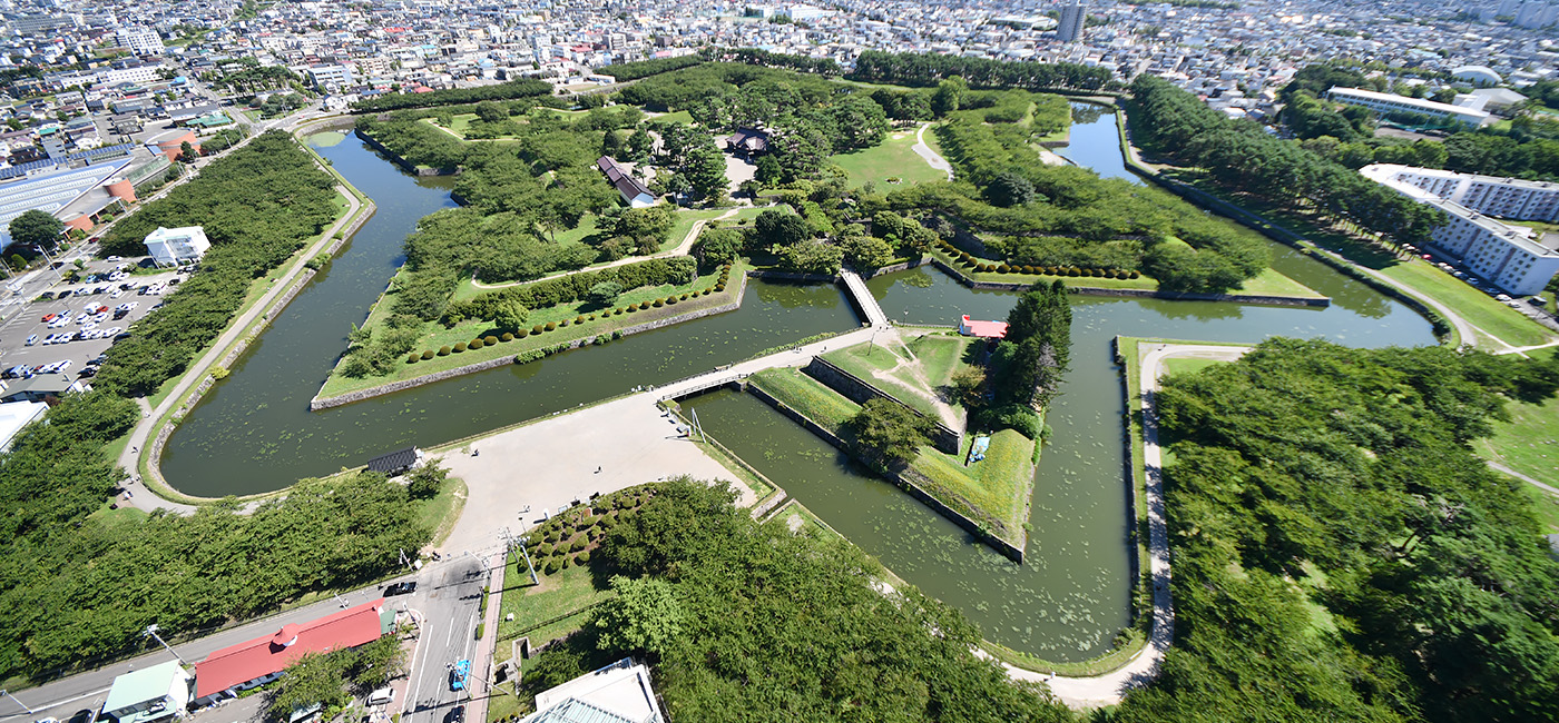 展望台から見た、特別史跡「五稜郭」