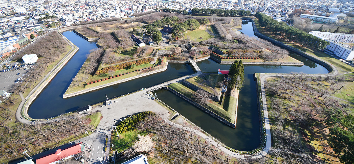 展望台から見た、特別史跡「五稜郭」