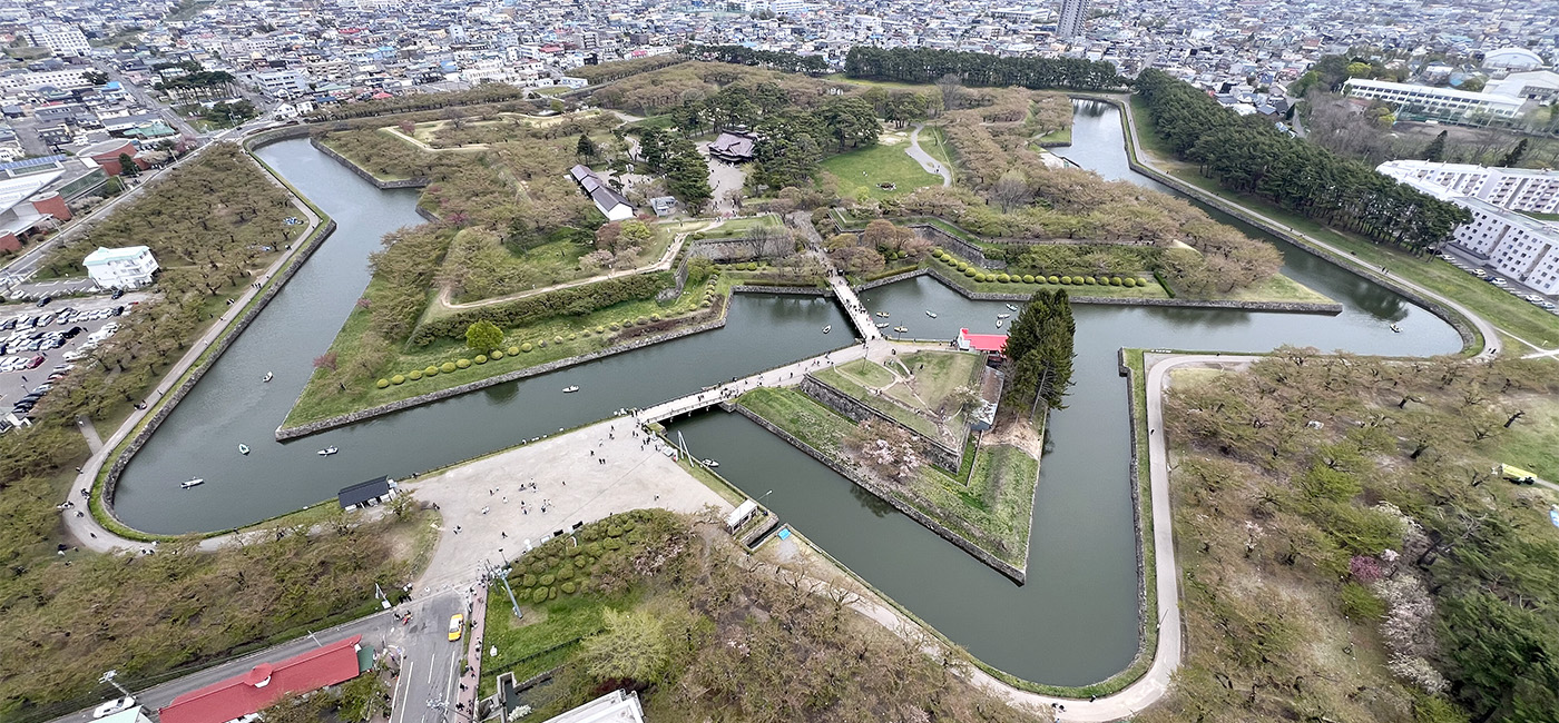展望台から見た、特別史跡「五稜郭」