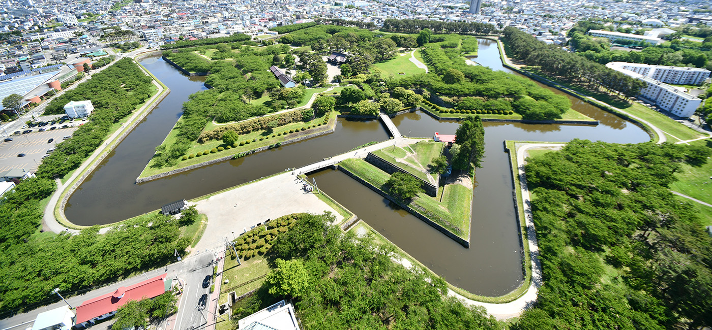 展望台から見た、特別史跡「五稜郭」