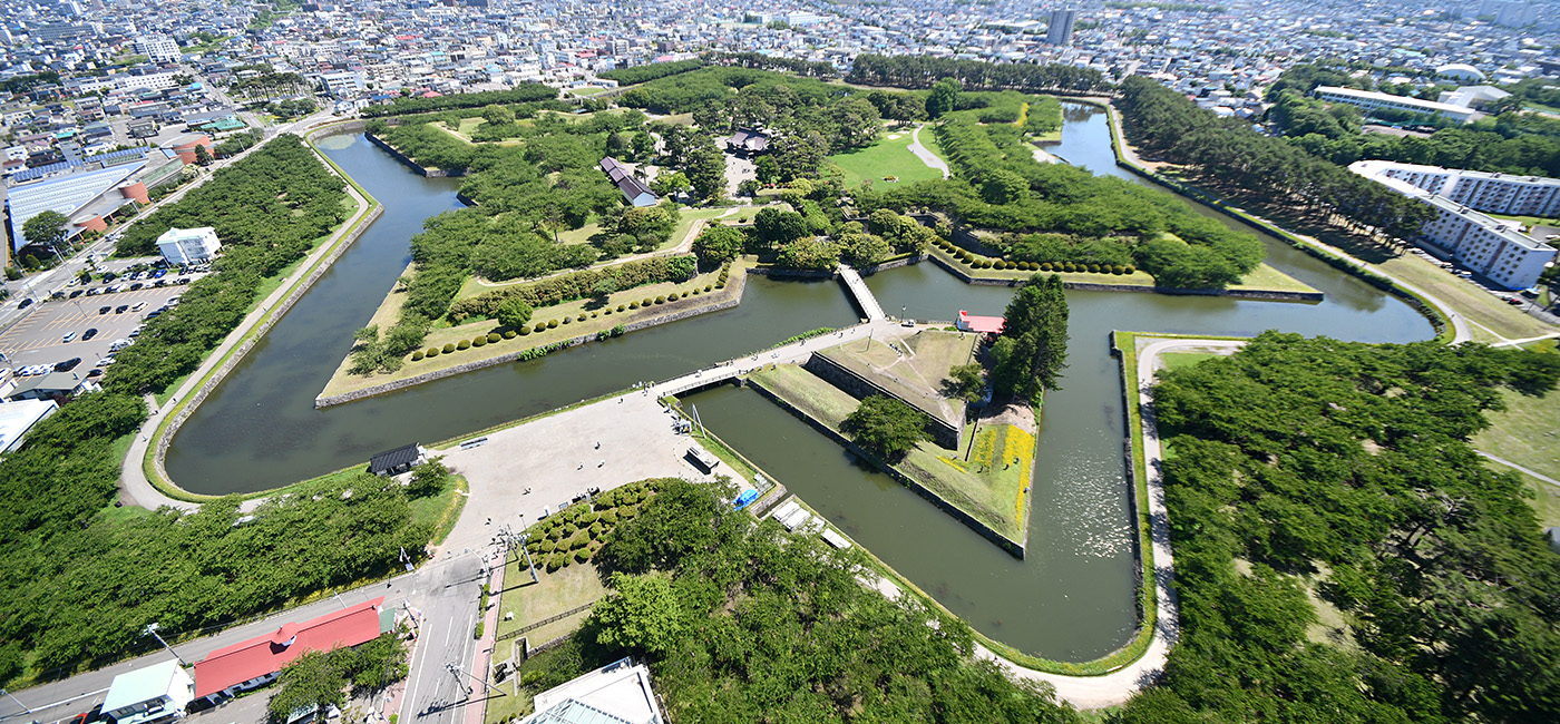 展望台から見た、特別史跡「五稜郭」