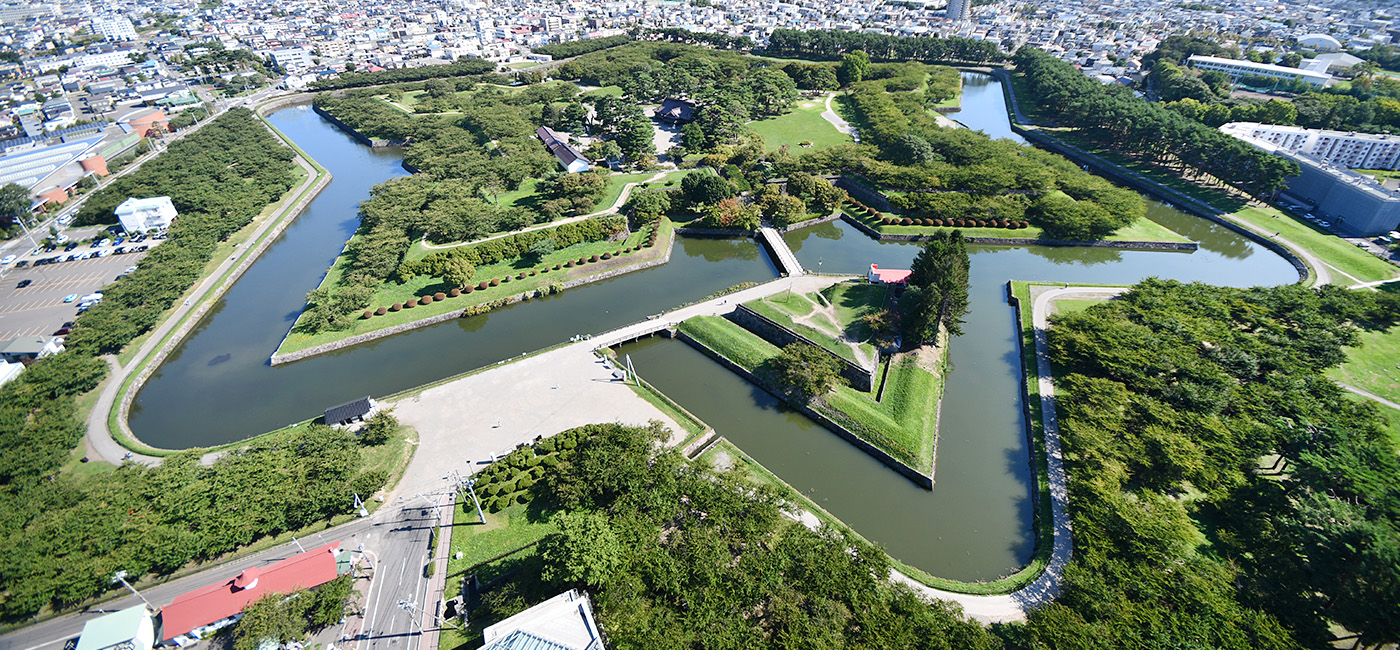 展望台から見た、特別史跡「五稜郭」