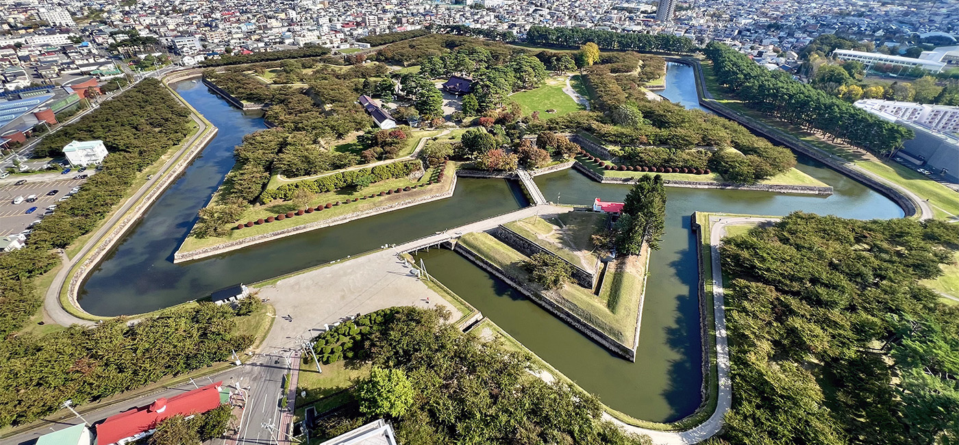 展望台から見た、特別史跡「五稜郭」